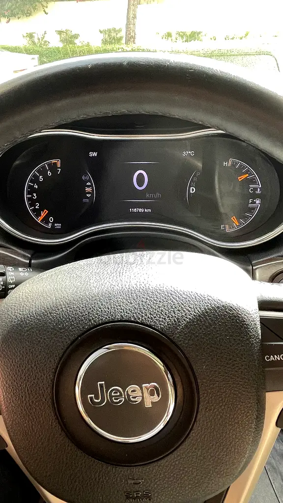 Jeep Grand Cherokee Limited 2017 GCC Specs - Image 7