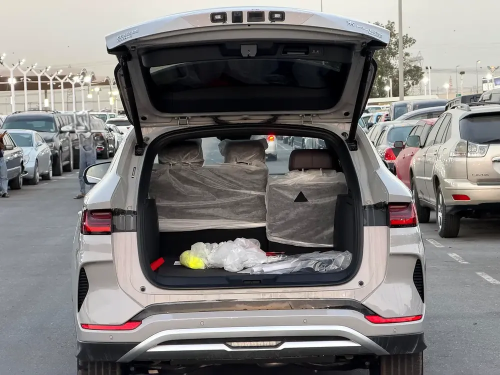 2025 BYD Song Plus DM-i Hybrid - Chinese Specs - Image 12