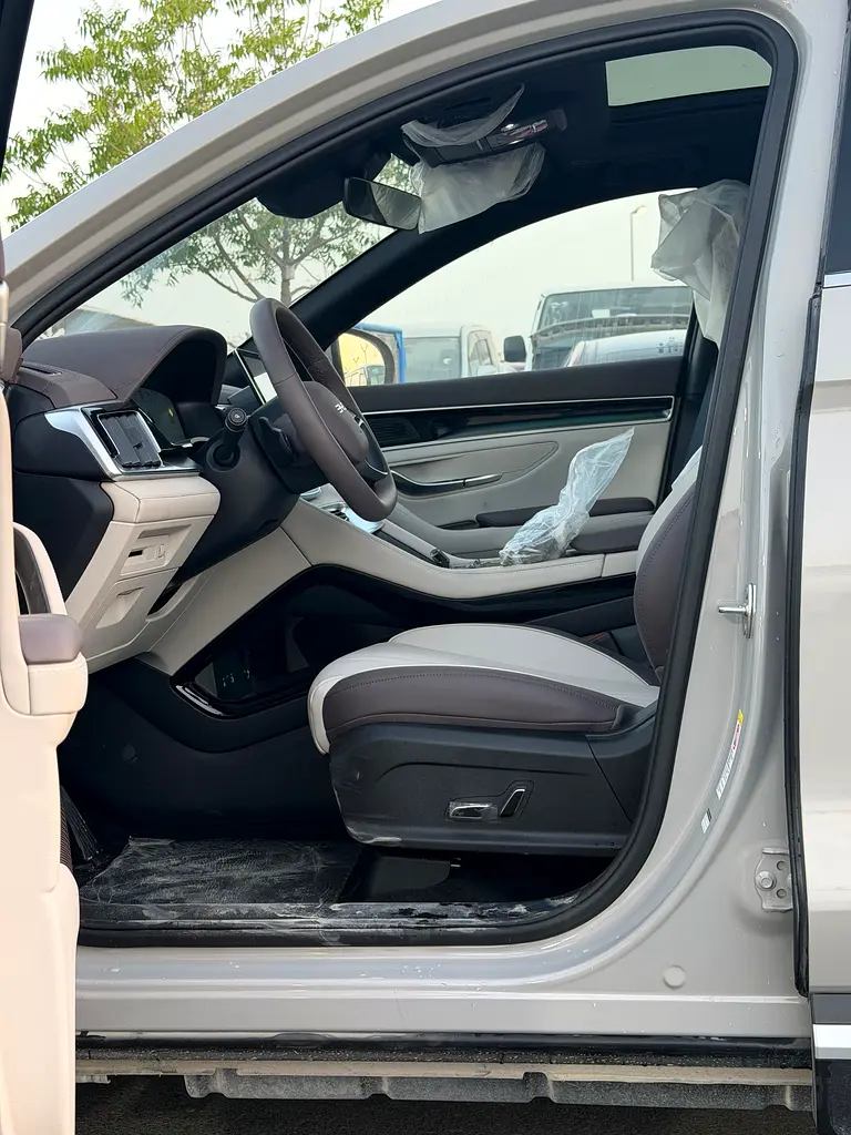 2025 BYD Song Plus DM-i Hybrid - Chinese Specs - Image 8