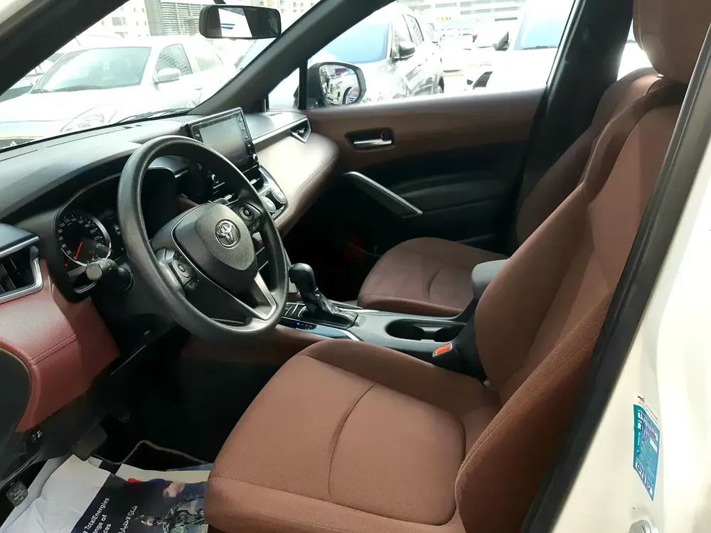 ALMOST NEW TOYOTA COROLLA CROSS 1.8L XL 2022 GCC SPEC NO ACCIDENT 100% ORIGINAL PAINT CAR PLAY NAVI - Image 13