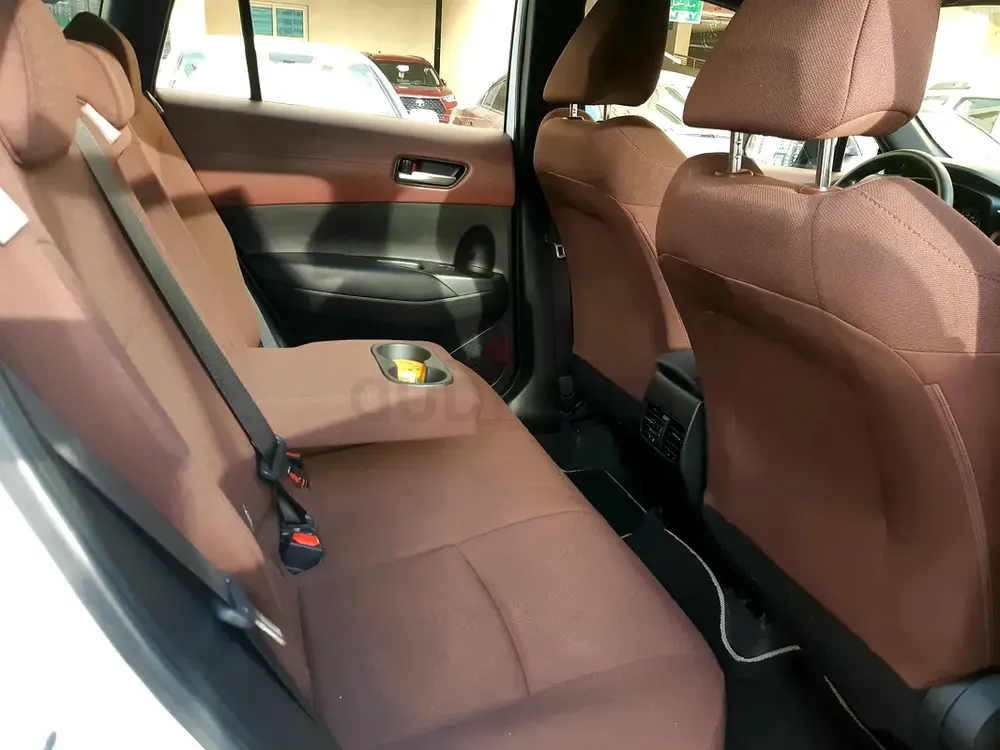 ALMOST NEW TOYOTA COROLLA CROSS 1.8L XL 2022 GCC SPEC NO ACCIDENT 100% ORIGINAL PAINT CAR PLAY NAVI - Image 15