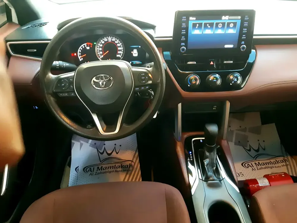 ALMOST NEW TOYOTA COROLLA CROSS 1.8L XL 2022 GCC SPEC NO ACCIDENT 100% ORIGINAL PAINT CAR PLAY NAVI - Image 8
