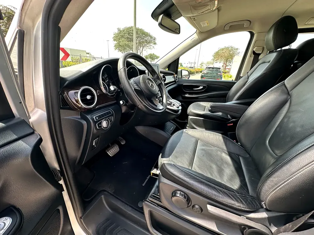 Mercedes Benz V250 2019 GCC - Image 6