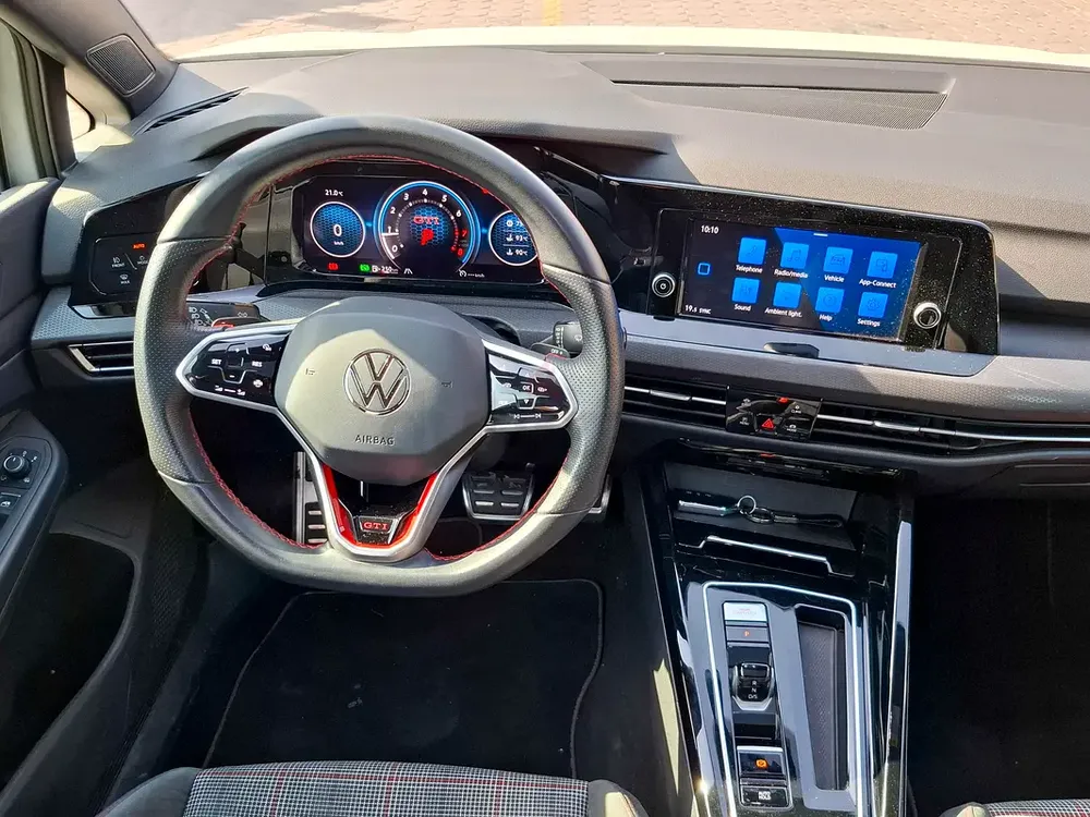 AED 1884/month | 2024 Volkswagen Golf GTI P1 | GCC Specs | Ref#418577 - Image 10