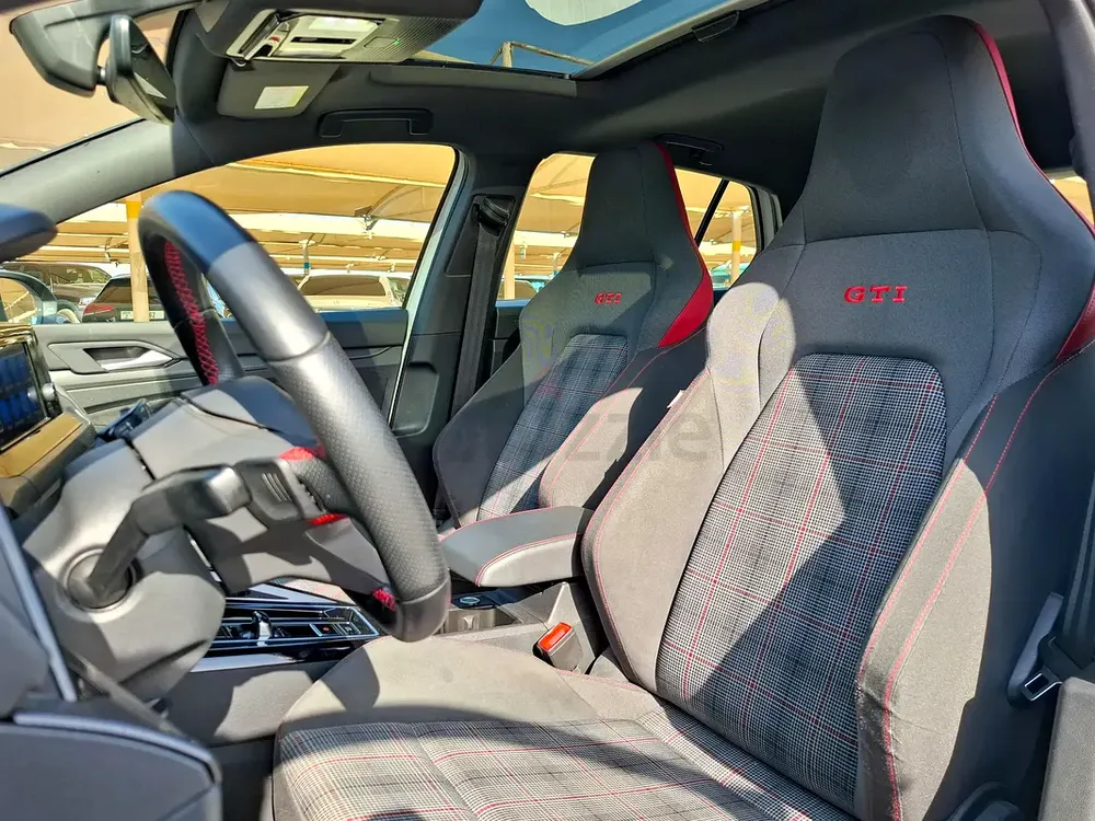 AED 1884/month | 2024 Volkswagen Golf GTI P1 | GCC Specs | Ref#418577 - Image 11