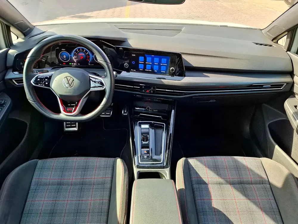 AED 1884/month | 2024 Volkswagen Golf GTI P1 | GCC Specs | Ref#418577 - Image 9