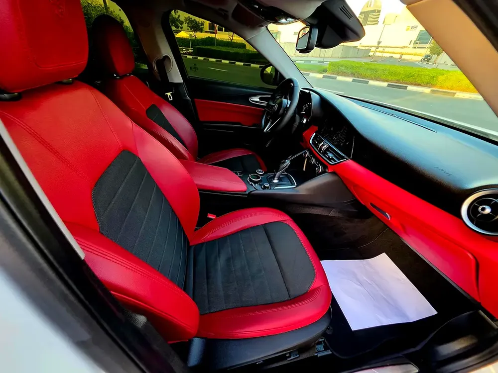 ALFA TOMEO GIULIA 2018, GCC, NEW CONDITION, 4 CYLINDERS - Image 6