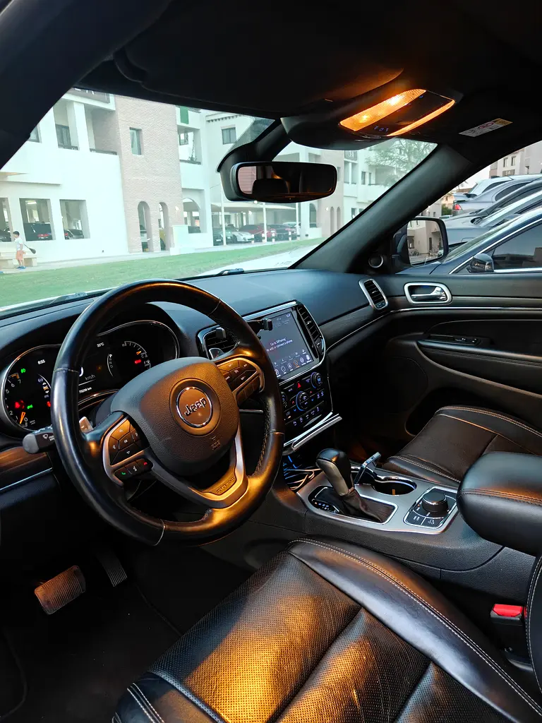 Jeep Grand Cherokee Limited 2021 | GCC Specs | Pristine Condition - Image 10