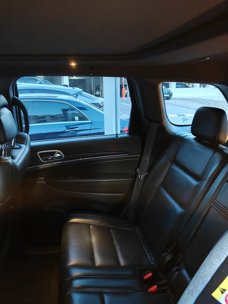 Jeep Grand Cherokee Limited 2021 | GCC Specs | Pristine Condition - Image 6
