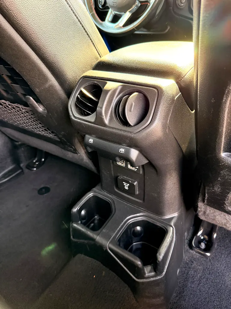 JEEP GLADIATOR RUBICON 4x4 - FULL OPTION  3.6 - 6 Cylinder - Image 11