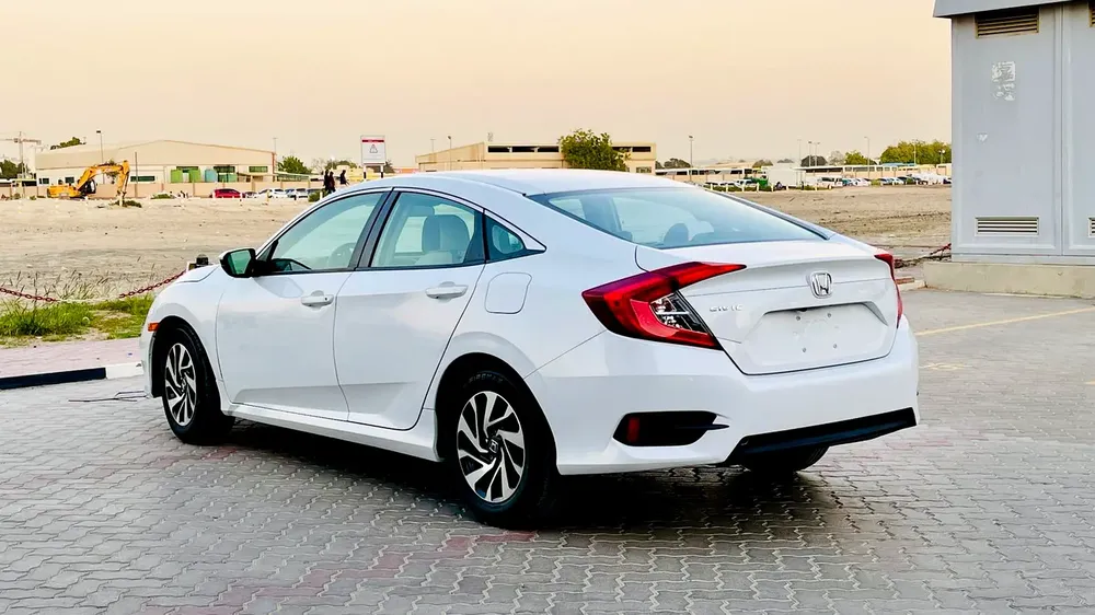 Honda Civic 2019 - Image 6