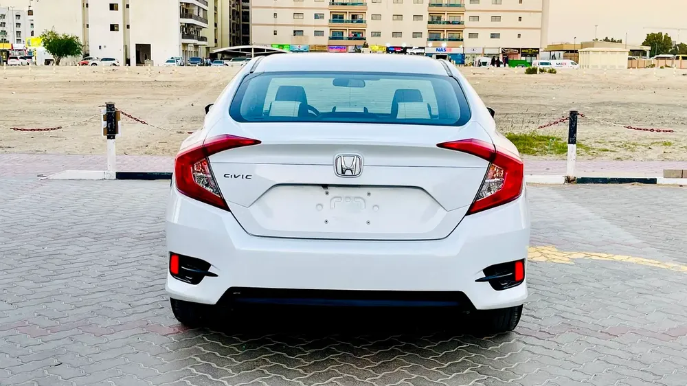 Honda Civic 2019 - Image 8