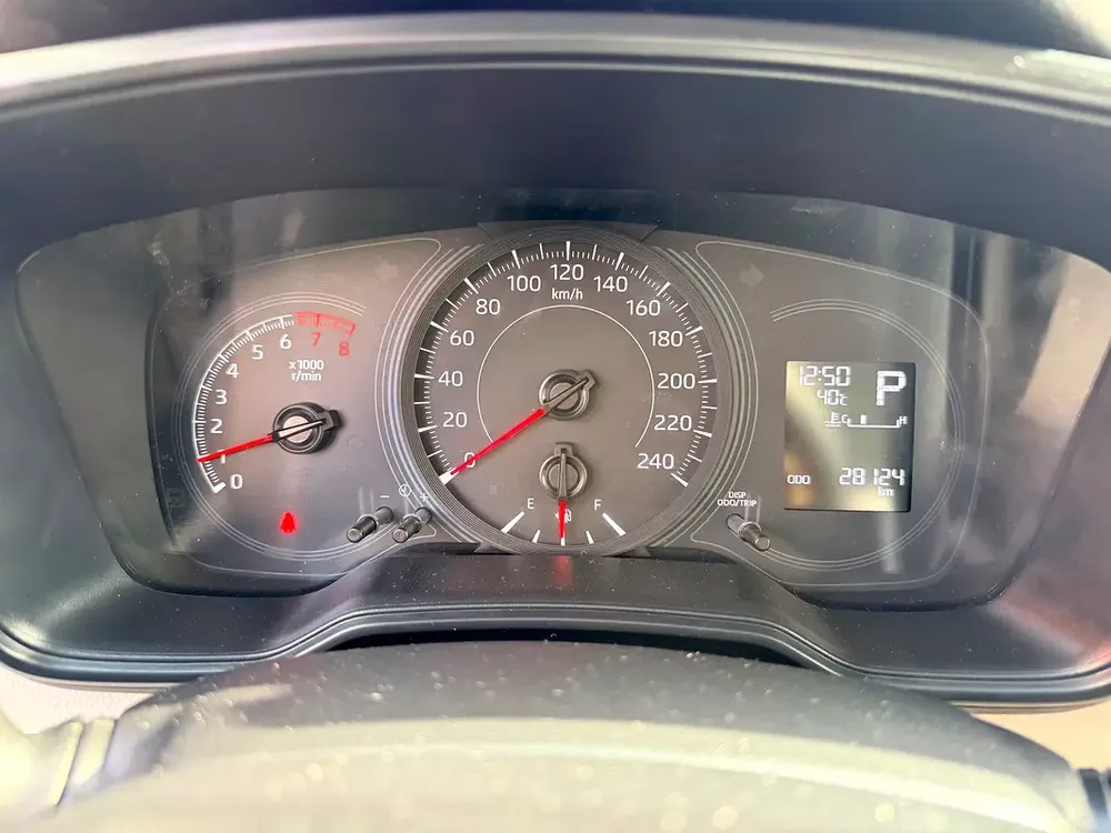 Toyota Corolla 1.6L XLI GCC Specs Like New Very Good Condition - Image 14