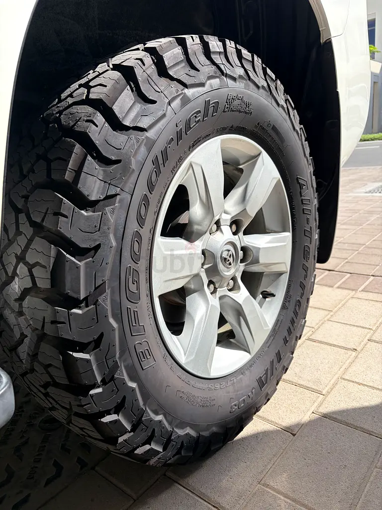 Toyota Prado VXR 2014 GCC Specs - Image 4