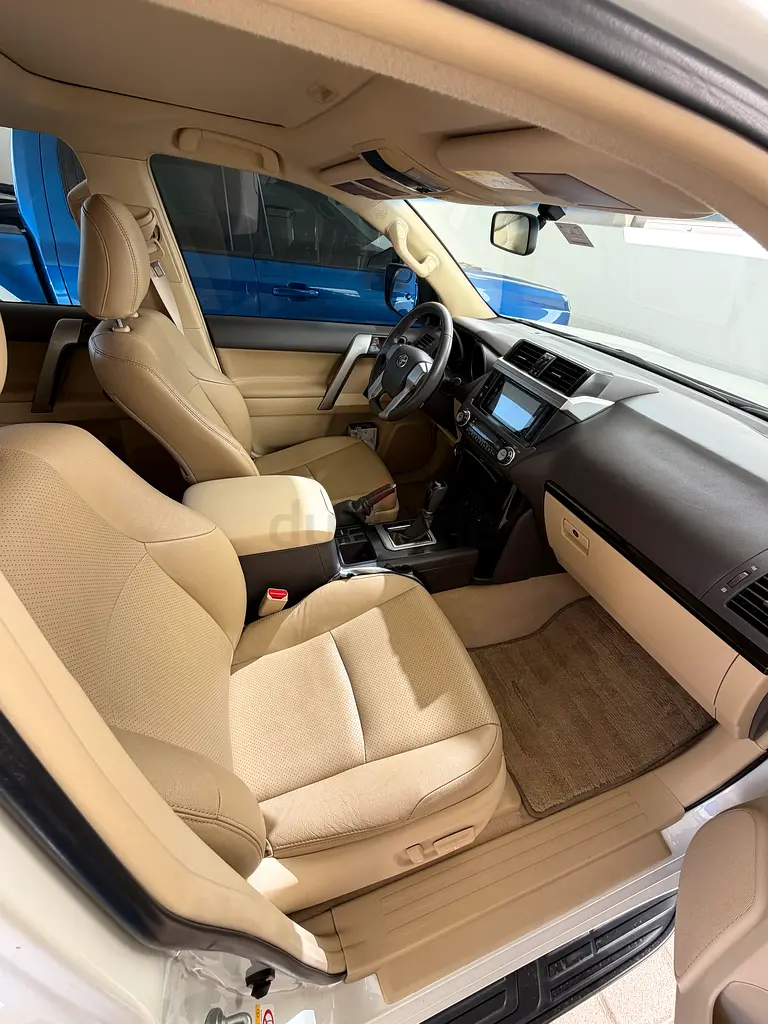 Toyota Prado VXR 2014 GCC Specs - Image 5