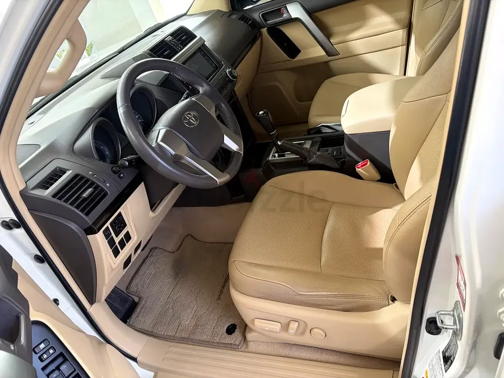 Toyota Prado VXR 2014 GCC Specs - Image 8