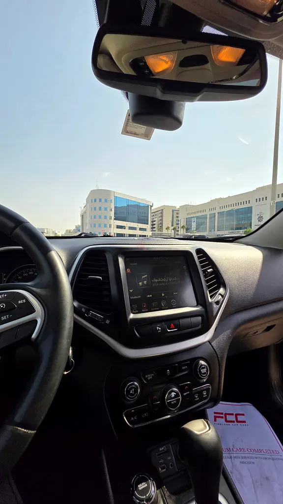 Jeep Cherokee Longitude 2014 | GCC Specs | Well Maintained - Image 7
