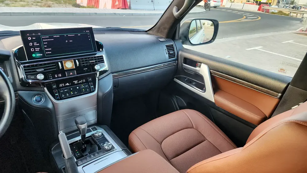 5.7L GXR 2019 GCC Specs - Image 11