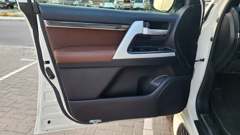 5.7L GXR 2019 GCC Specs - Image 13