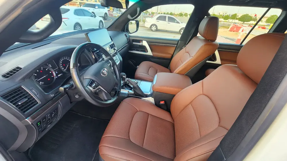 5.7L GXR 2019 GCC Specs - Image 18