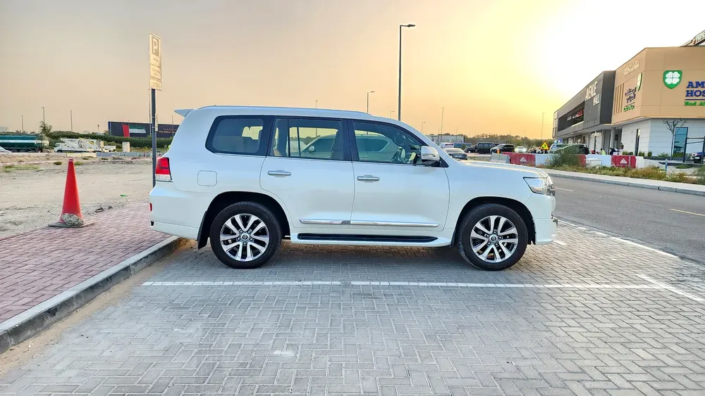 5.7L GXR 2019 GCC Specs - Image 4