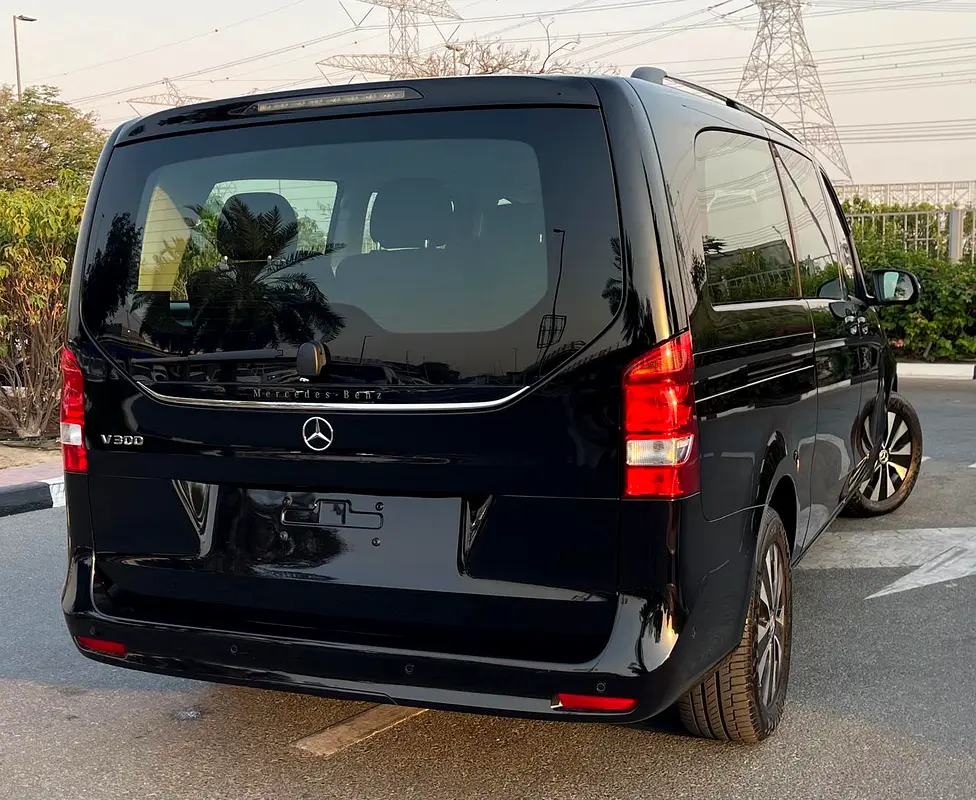 Mercedes-Benz V 300 5 years Warranty 2025 GCC - Image 6
