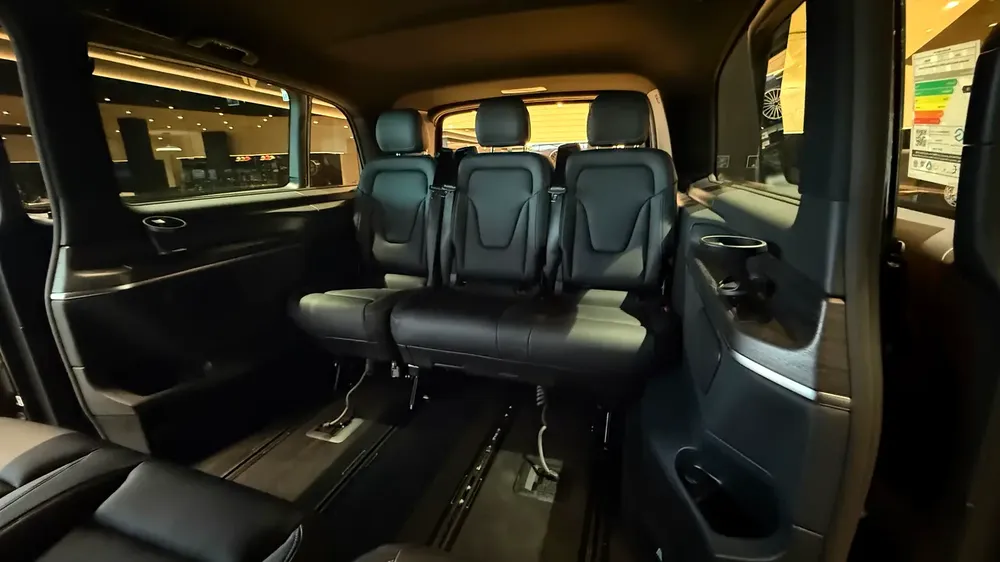 Mercedes-Benz V-Class V 300 2026 - GCC Specs - Image 11