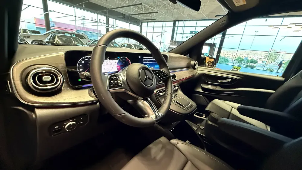 Mercedes-Benz V-Class V 300 2026 - GCC Specs - Image 13