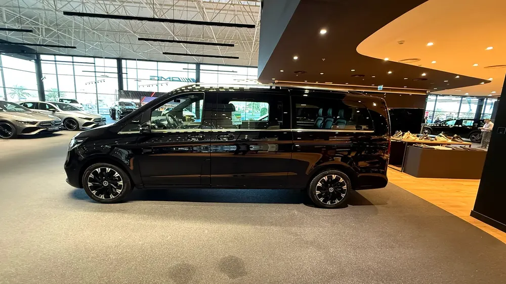 Mercedes-Benz V-Class V 300 2026 - GCC Specs - Image 5