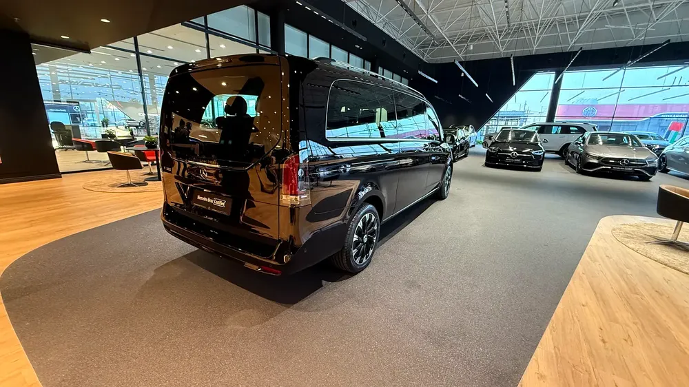 Mercedes-Benz V-Class V 300 2026 - GCC Specs - Image 6