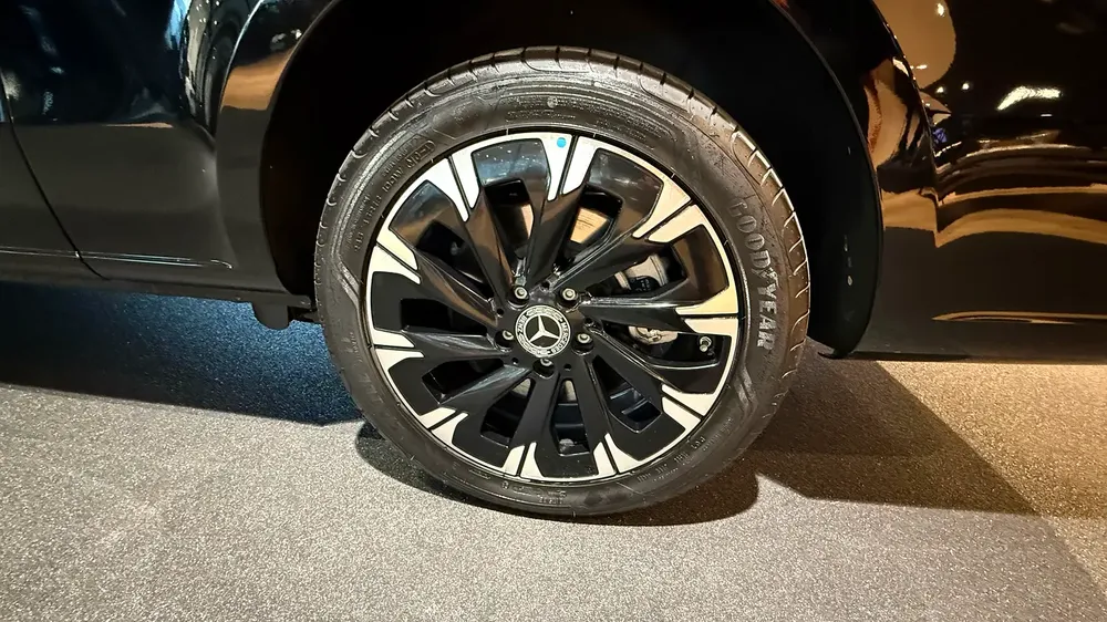 Mercedes-Benz V-Class V 300 2026 - GCC Specs - Image 9