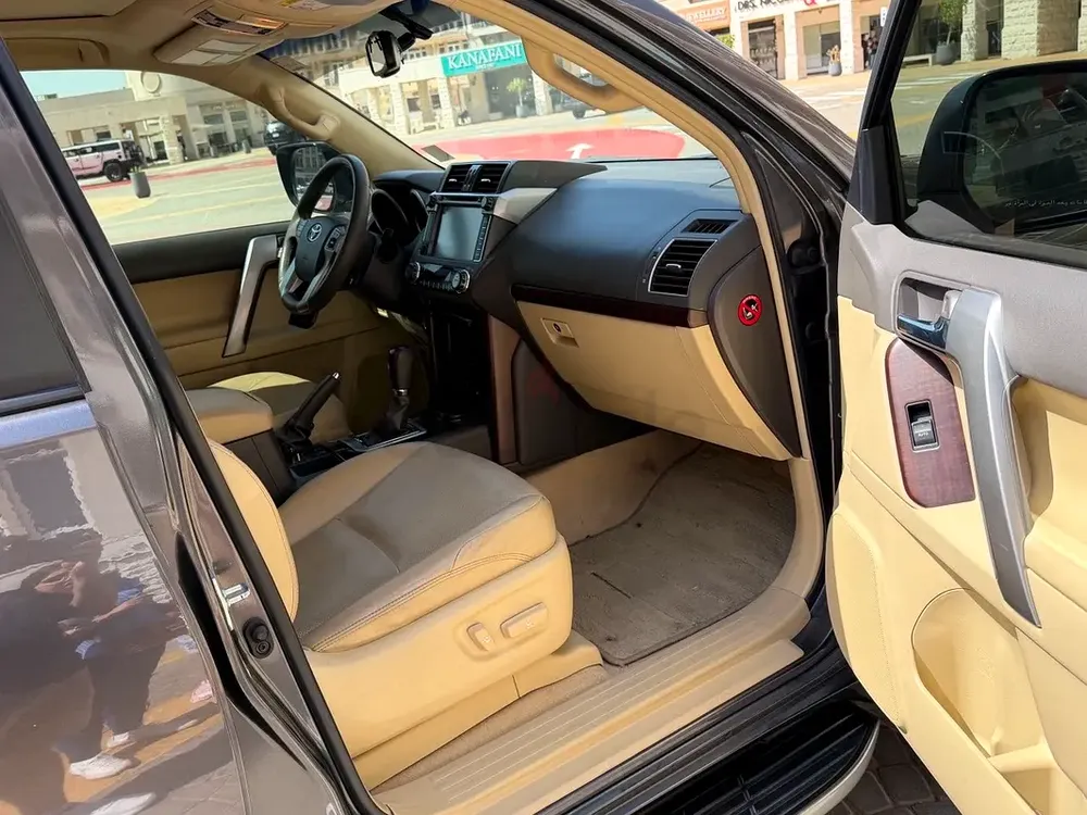 TOYOTA LAND CRUISER PRADO 2016 VX.R - Image 4