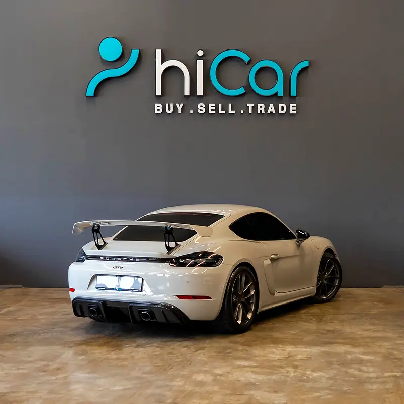 7,090  P.M • 0% Downpayment • Porsche Cayman GT4 • 1 Year Warranty - Image 5