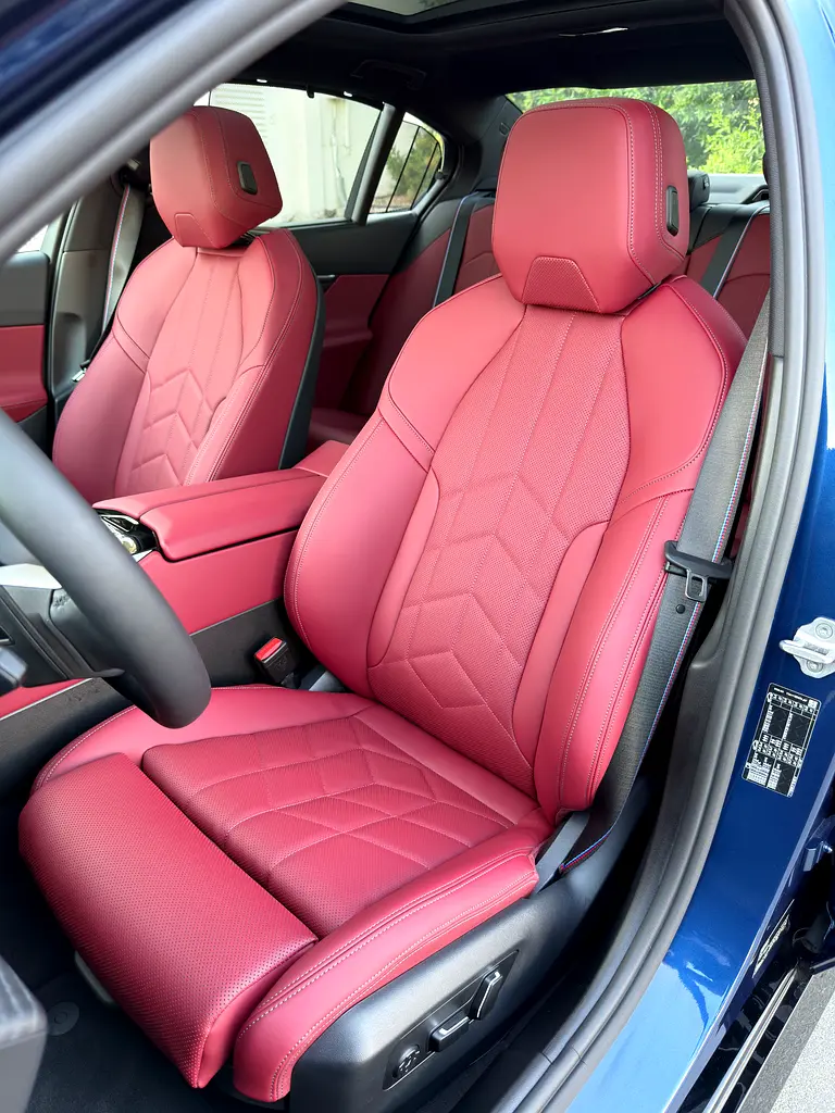 BMW 520i M Sport - 5 Years Warranty - 5 Years Free Service - Free insurance  Window tint - Image 10