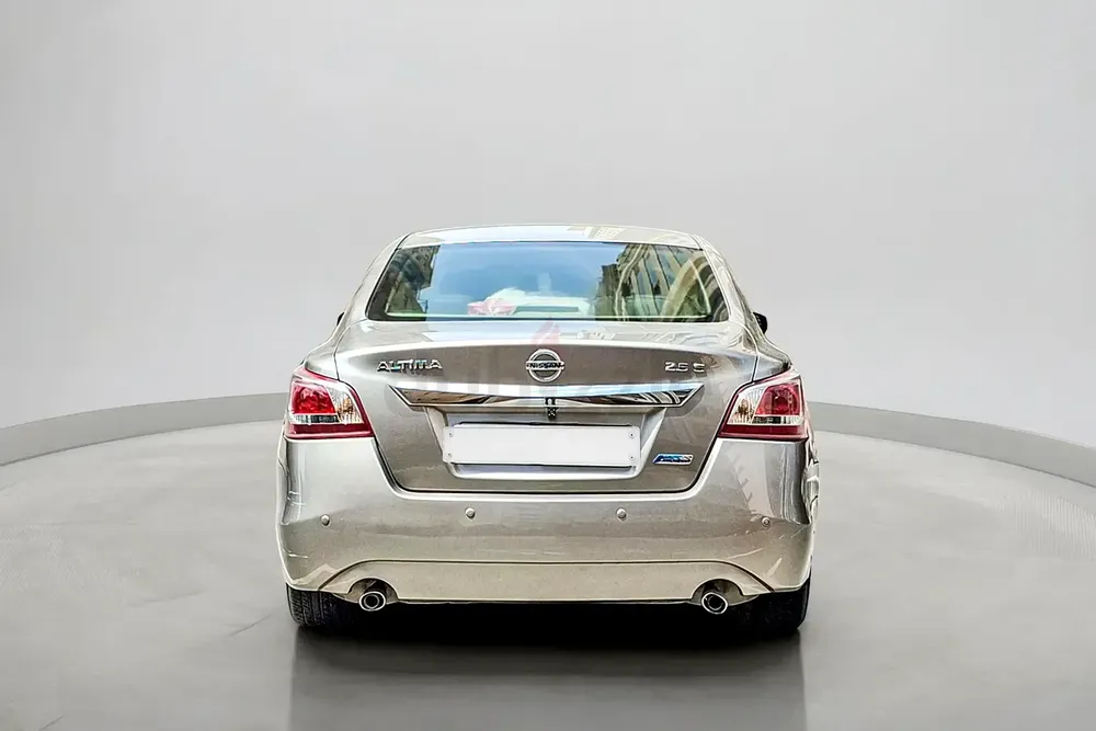 2013 Nissan Altima S 2.5L | GCC Specifications - Image 4