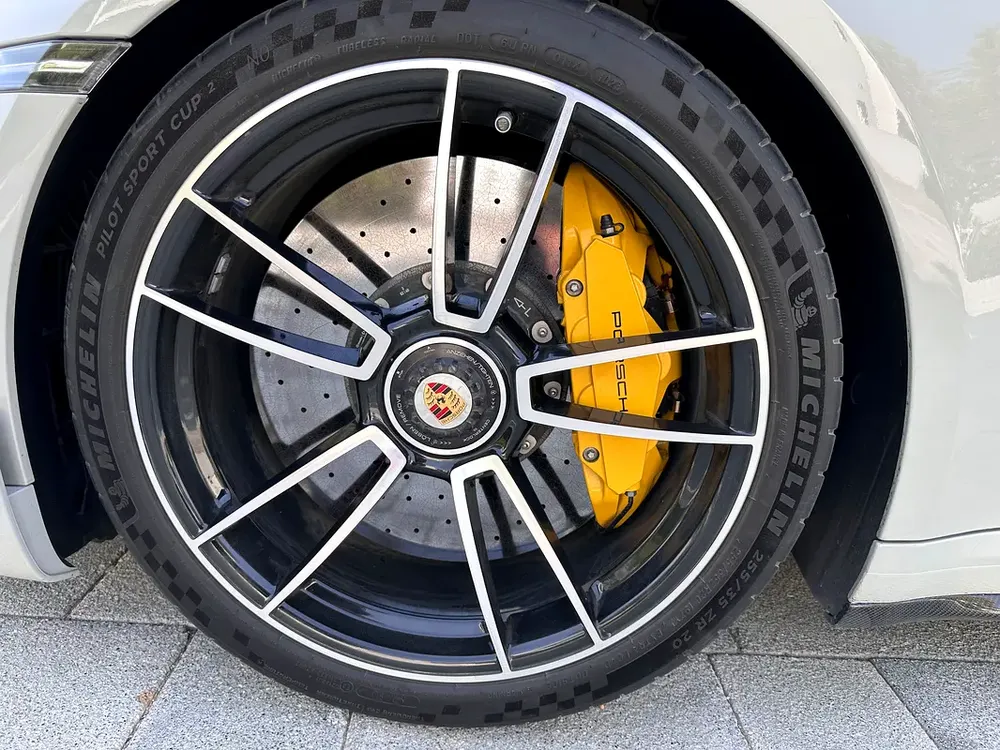2021 Porsche 911 Turbo S (992) - GCC Specs - Pristine Condition - Image 9