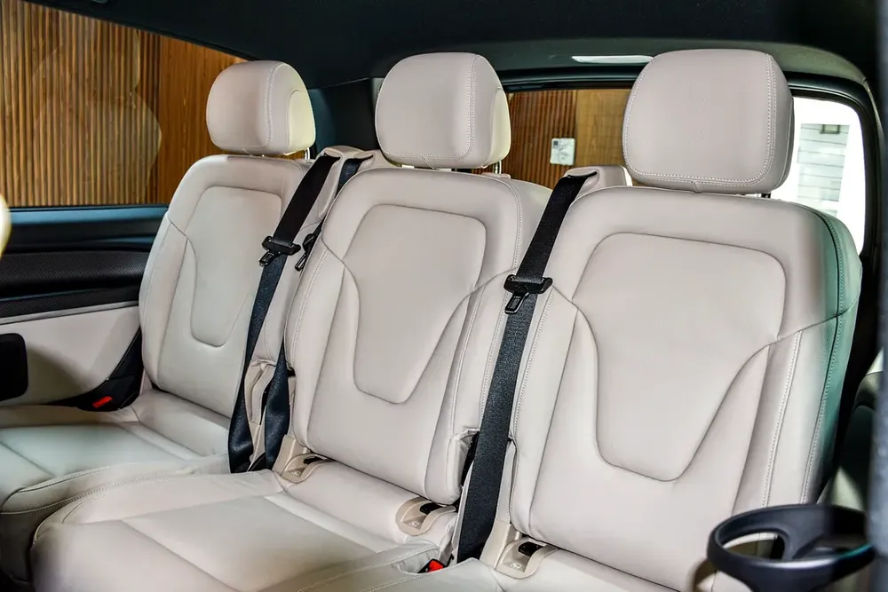 Mercedes V300 Luxury - 2026 - Brand New - For Export. - Image 15