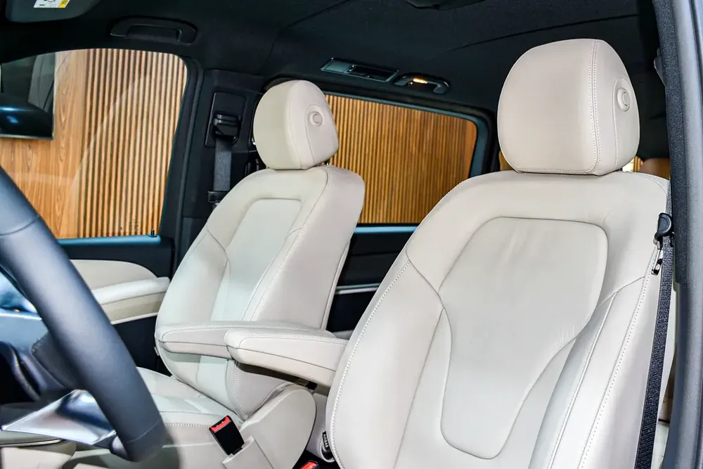 Mercedes V300 Luxury - 2026 - Brand New - For Export. - Image 16