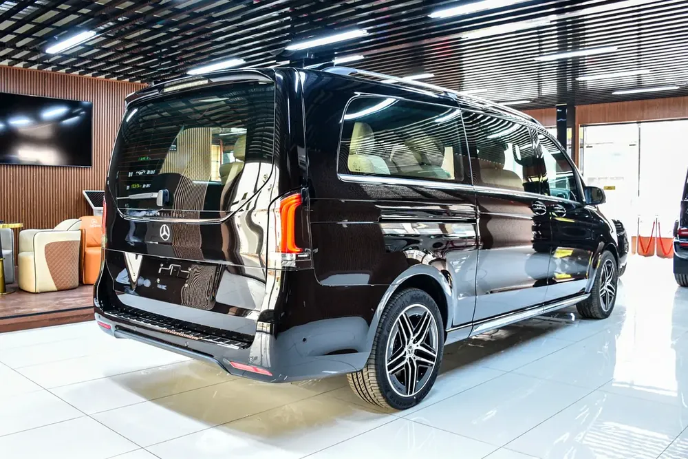 Mercedes V300 Luxury - 2026 - Brand New - For Export. - Image 5