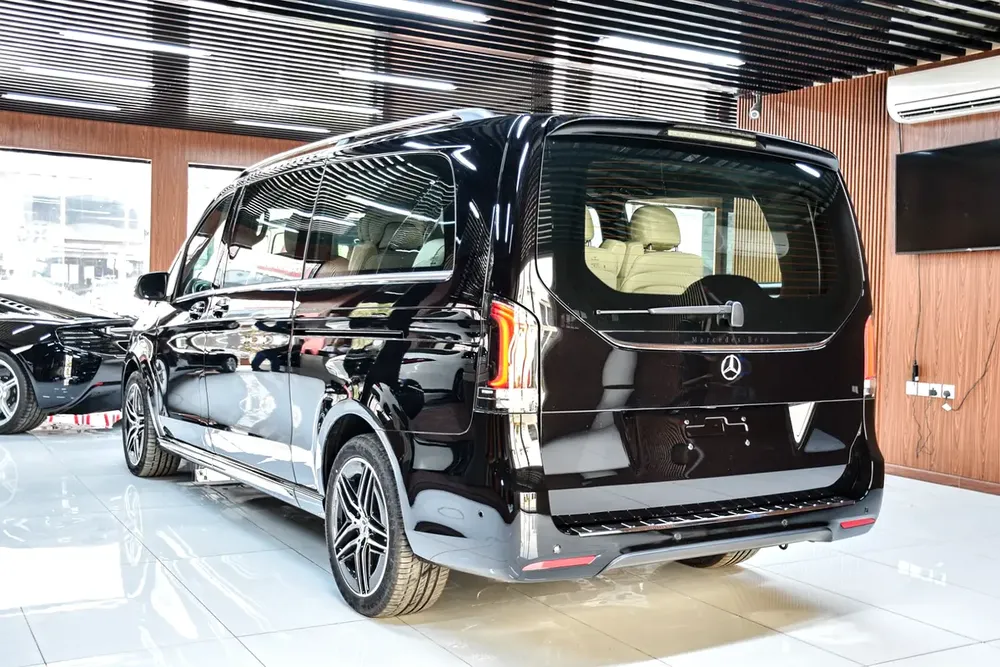 Mercedes V300 Luxury - 2026 - Brand New - For Export. - Image 6