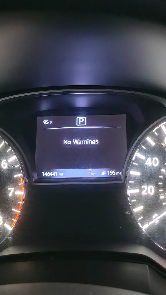 Nissan Altima 2017 for sale - Image 8