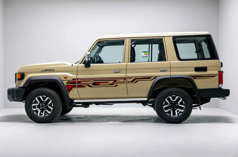2025 Toyota Land Cruiser 76 LX 2.8L Mid - GCC Beige (Export Only) - Image 4