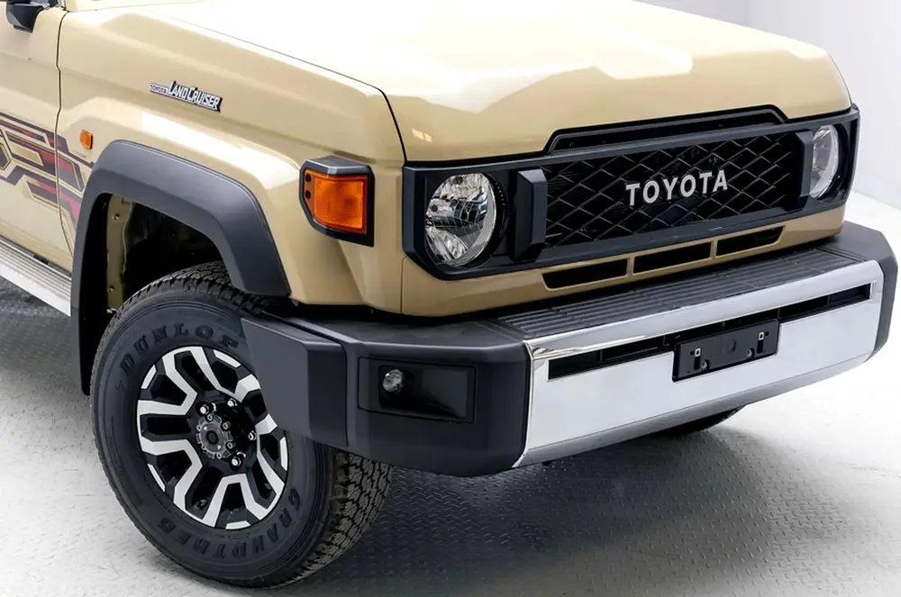 2025 Toyota Land Cruiser 76 LX 2.8L Mid - GCC Beige (Export Only) - Image 8
