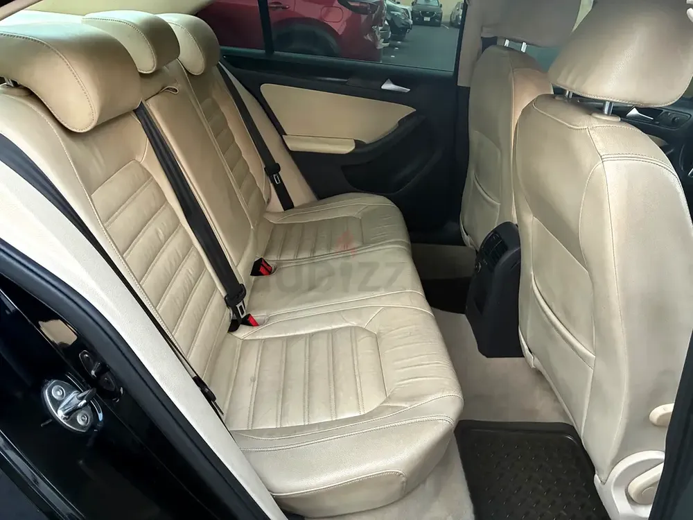 Volkswagen Jetta  2015 Full Option GCC Specs - Reliable and Efficient - Image 16