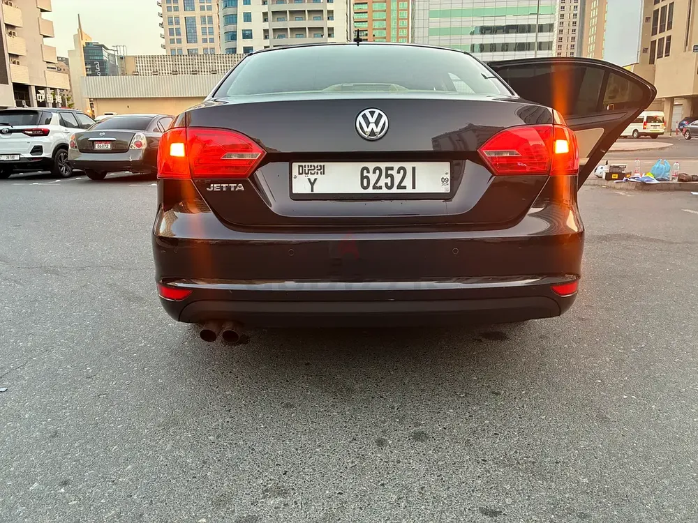 Volkswagen Jetta  2015 Full Option GCC Specs - Reliable and Efficient - Image 17