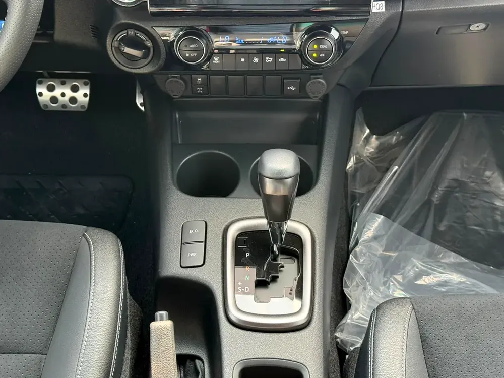 Toyota Hilux GR 4.0L Petrol V6 2026 GCC Export Price @ 178,500 AED - Image 13