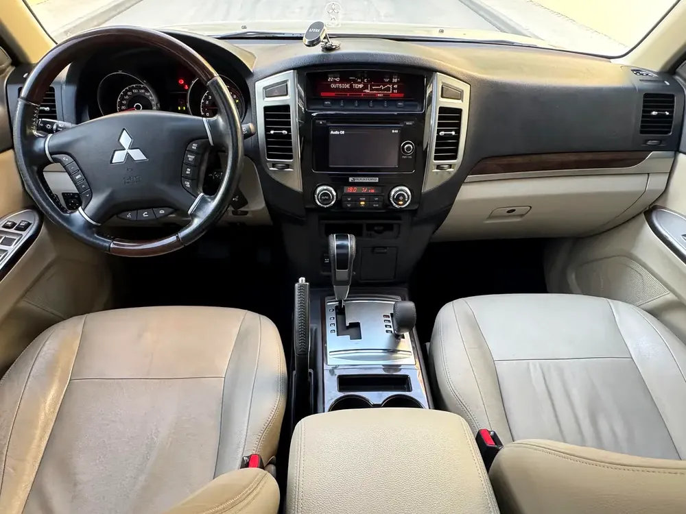 GULF SPECS 2016 MITSUBISHI PAJERO PLATINUM 3.8LITRE V6 4WD (AL-HABTOOR PURCHASE BILL  HISTORY) - Image 11