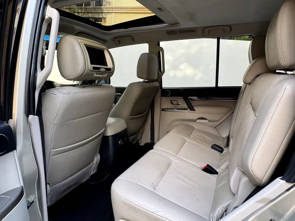 GULF SPECS 2016 MITSUBISHI PAJERO PLATINUM 3.8LITRE V6 4WD (AL-HABTOOR PURCHASE BILL  HISTORY) - Image 16