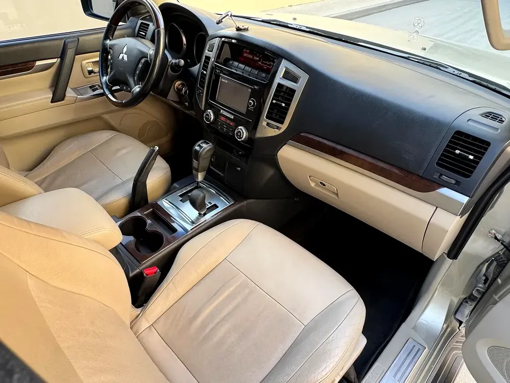 GULF SPECS 2016 MITSUBISHI PAJERO PLATINUM 3.8LITRE V6 4WD (AL-HABTOOR PURCHASE BILL  HISTORY) - Image 20
