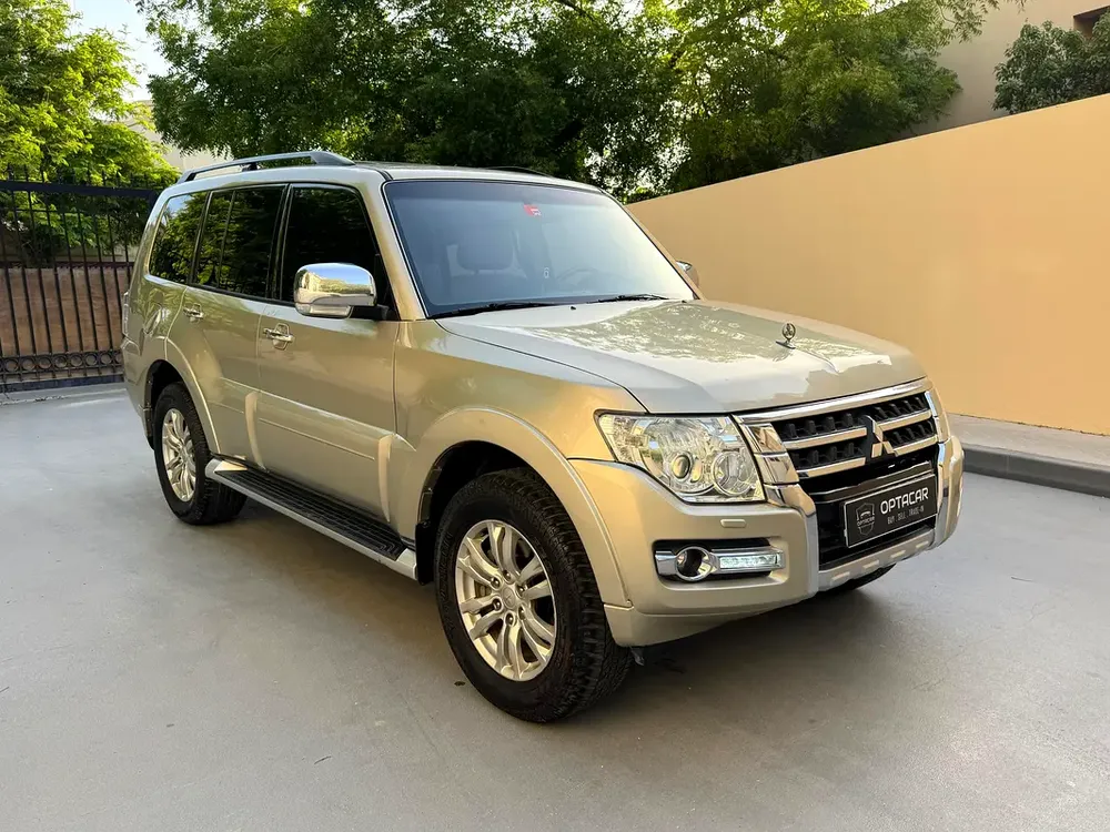 GULF SPECS 2016 MITSUBISHI PAJERO PLATINUM 3.8LITRE V6 4WD (AL-HABTOOR PURCHASE BILL  HISTORY) - Image 6